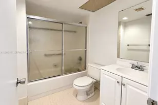 12850 SW 4th Ct, Pembroke Pines, FL 33027 - Photo 17