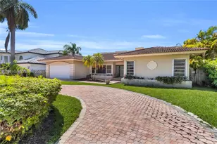 2930 NE 164th St, North Miami Beach, FL 33160 - Photo 13