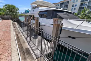 2930 NE 164th St, North Miami Beach, FL 33160 - Photo 47