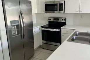 5737 NW 114th Path, Doral, FL 33178 - Photo 9