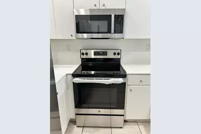 5737 NW 114th Path #111, Doral, FL 33178 - Photo 11