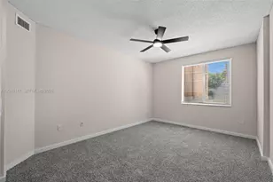 6992 SW 39th St, Davie, FL 33314 - Photo 17