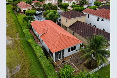 3745 NE 23rd Ct, Homestead, FL 33033 - Photo 5