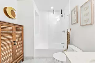 1050 Brickell Ave, Miami, FL 33131 - Photo 13