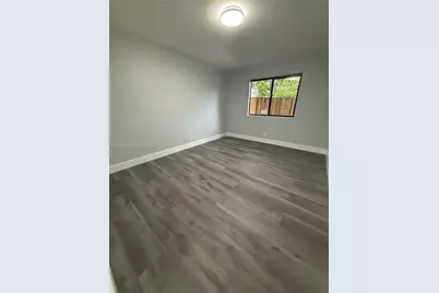 453 NE 210th Ter, Miami, FL 33179 - Photo 9