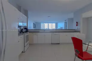 17050 W Bay Rd, Sunny Isles Beach, FL 33160 - Photo 25