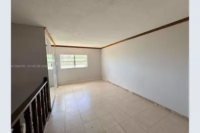 1300 W 53rd St #32, Hialeah, FL 33012 - Photo 5