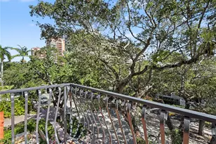 111 Edgewater Dr, Coral Gables, FL 33133 - Photo 15
