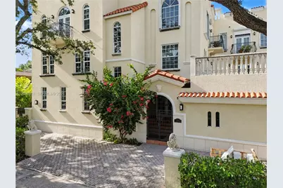 111 Edgewater Dr #3B, Coral Gables, FL 33133 - Photo 1