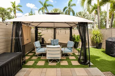 10327 NW 89th Ter, Doral, FL 33178 - Photo 23