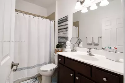 10327 NW 89th Ter, Doral, FL 33178 - Photo 19