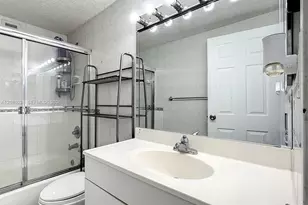 999 Brickell Bay Dr, Miami, FL 33131 - Photo 9