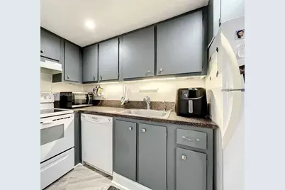 999 Brickell Bay Dr #1010, Miami, FL 33131 - Photo 3
