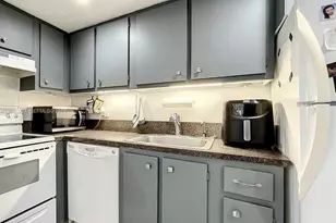 999 Brickell Bay Dr, Miami, FL 33131 - Photo 3