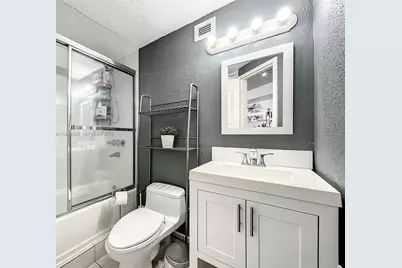 999 Brickell Bay Dr #1010, Miami, FL 33131 - Photo 11