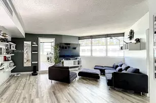 999 Brickell Bay Dr, Miami, FL 33131 - Photo 5