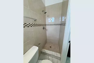 912 NW 9th Ave #8, Hallandale Beach, FL 33009 - Photo 9