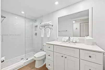 2951 S Bayshore Dr #305, Miami, FL 33133 - Photo 15