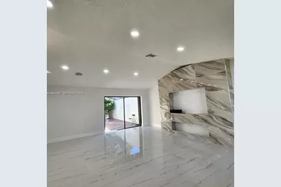 9088 SW 22nd St #E, Boca Raton, FL 33428 - Photo 5