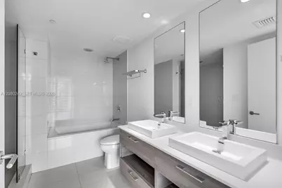 1300 S Miami Ave #2905, Miami, FL 33130 - Photo 27