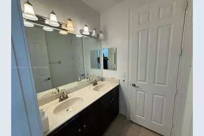 9907 NW 87th Ter, Doral, FL 33178 - Photo 17