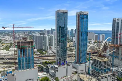 20 NE 11th St #Executive 09, Miami, FL 33132 - Photo 29