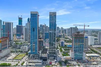 20 NE 11th St #Executive 09, Miami, FL 33132 - Photo 27