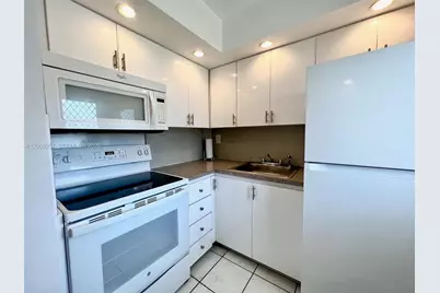 3030 Marcos Dr #T302, Aventura, FL 33160 - Photo 11