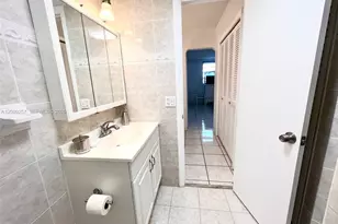 3030 Marcos Dr, Aventura, FL 33160 - Photo 25