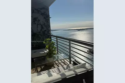 335 S Biscayne Blvd #3901, Miami, FL 33131 - Photo 3