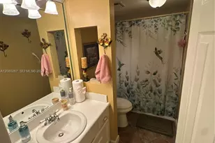 5613 Coral Lake Dr, Margate, FL 33063 - Photo 9