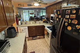 5613 Coral Lake Dr, Margate, FL 33063 - Photo 5