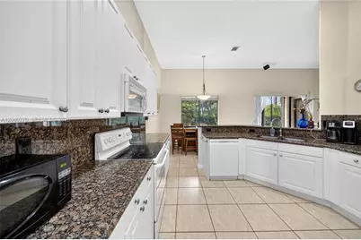 7548 SW 189th St, Cutler Bay, FL 33157 - Photo 27
