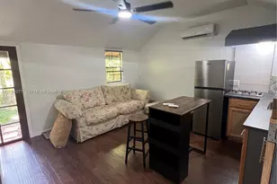 411 SW 1st St, Florida City, FL 33034 - Photo 3