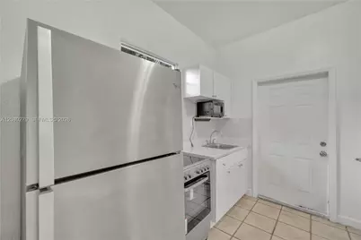 536 NW 25th Ave #C, Miami, FL 33125 - Photo 5