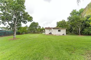381 SW 127th Ave, Miami, FL 33184 - Photo 17