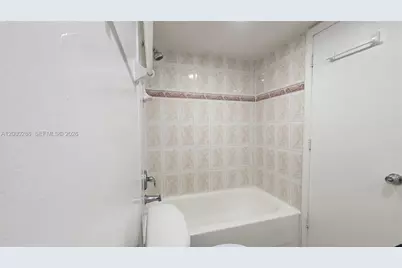 666 W 81st St #303, Hialeah, FL 33014 - Photo 11