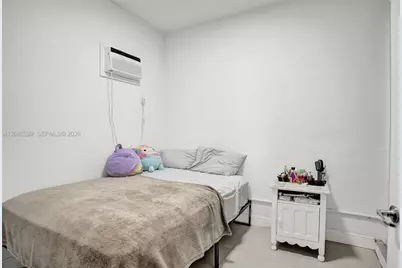 606 NE 191st Ter, Miami, FL 33179 - Photo 19
