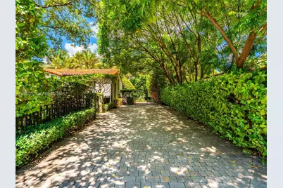 119 Avila Ct #0, Coral Gables, FL 33134 - Photo 15