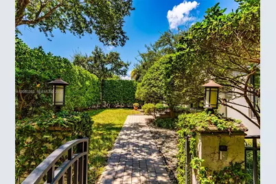 119 Avila Ct #0, Coral Gables, FL 33134 - Photo 17