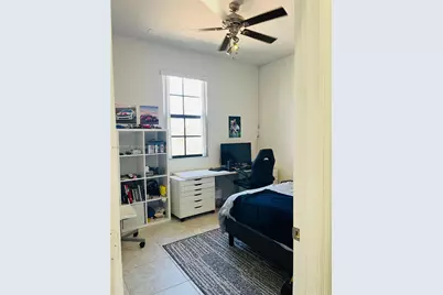616 NE 193rd St, Miami, FL 33179 - Photo 13