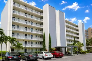 301 NE 14th Ave, Hallandale Beach, FL 33009 - Photo 1