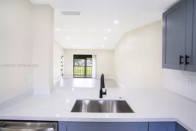9431 Boca Cove Cir #1009, Boca Raton, FL 33428 - Photo 7