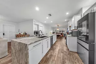 10305 NW 42nd Dr, Coral Springs, FL 33065 - Photo 17