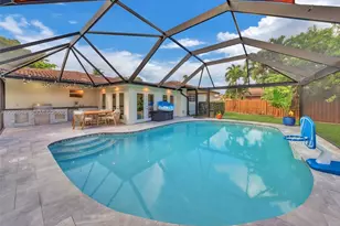 10305 NW 42nd Dr, Coral Springs, FL 33065 - Photo 3