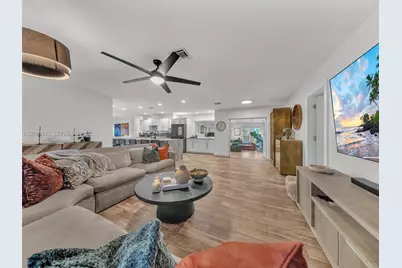 10305 NW 42nd Dr, Coral Springs, FL 33065 - Photo 11