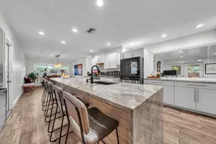 10305 NW 42nd Dr, Coral Springs, FL 33065 - Photo 15