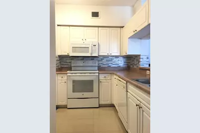 17125 N Bay Rd #3610, Sunny Isles Beach, FL 33160 - Photo 7
