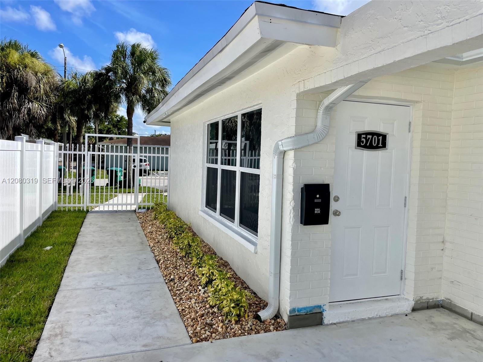5711 NW 28th St #5711 - 5711 NW 28th St #5711, Lauderhill, FL 33313 Luxury Property | Jose Angel Pina