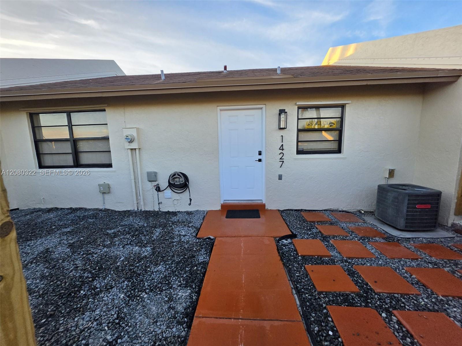 1427 Towhee St - 1427 Towhee St, Homestead, FL 33035 Luxury Property | Jose Angel Pina